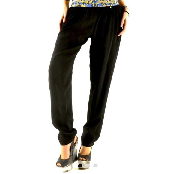 Black Pants, Sexy Woman, S - Picture 1 of 3
